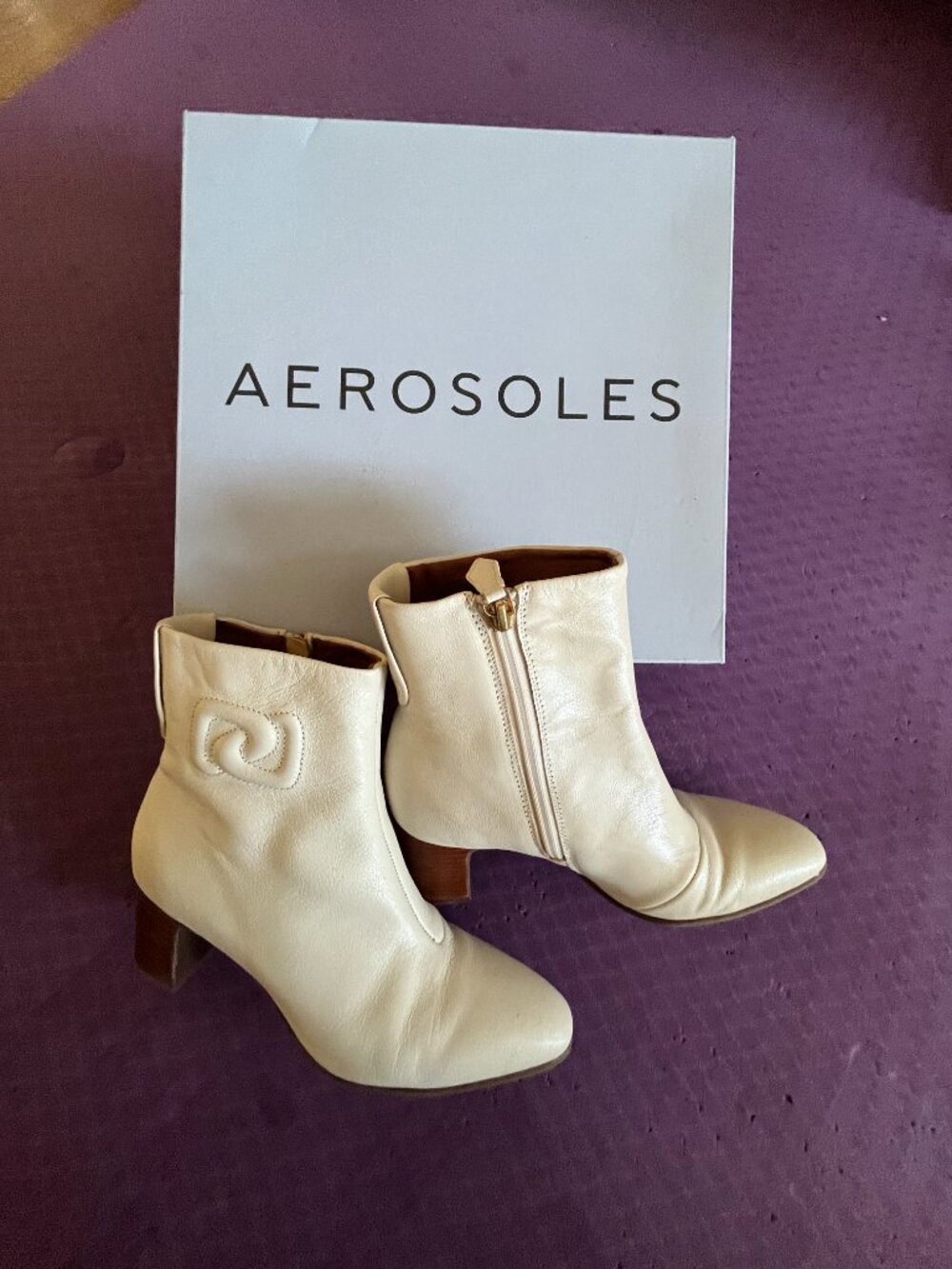 Aerosoles Boots Cream Beige Comfort Heel